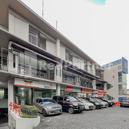 Sang Surya Guesthouse Syariah Near Rs Hasan Sadikin Mitra Reddoorz Bandung Exterior photo